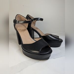 NWOT Naturalizer Black Peep-Toe Heels